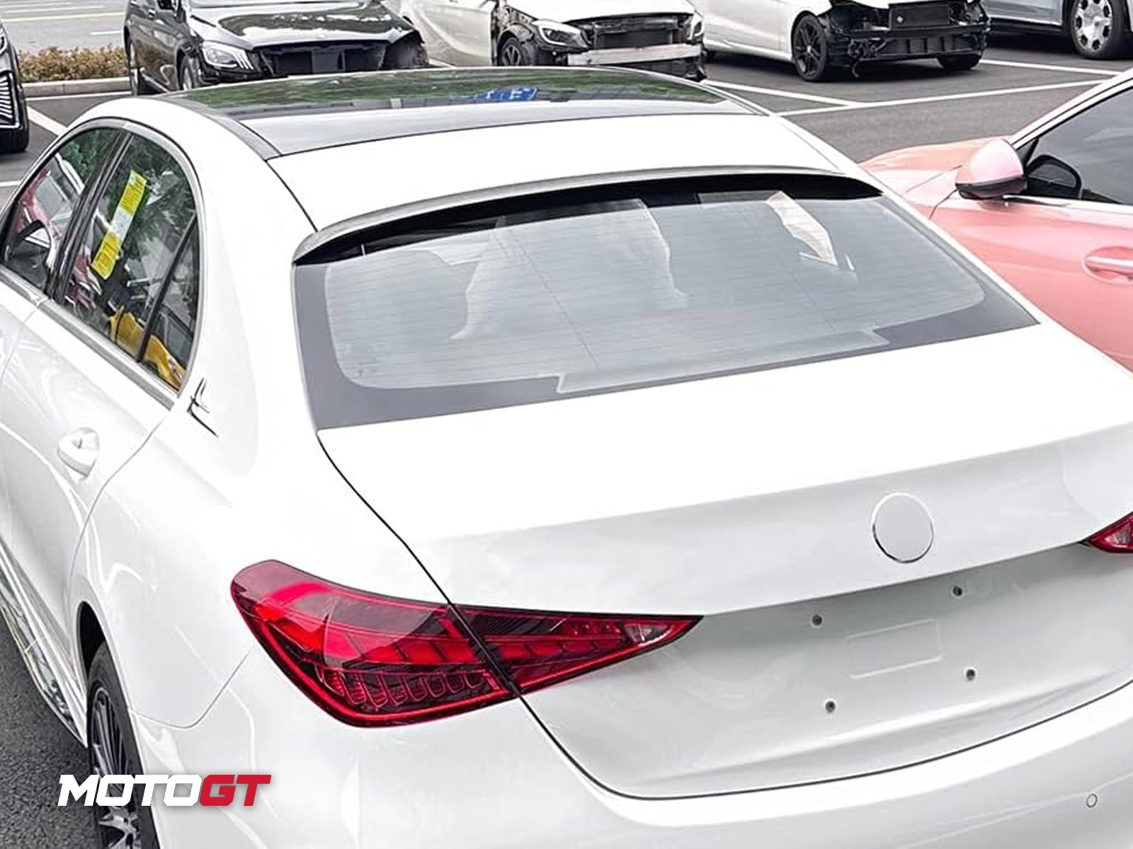 C CLASS REAR Roof spoiler
